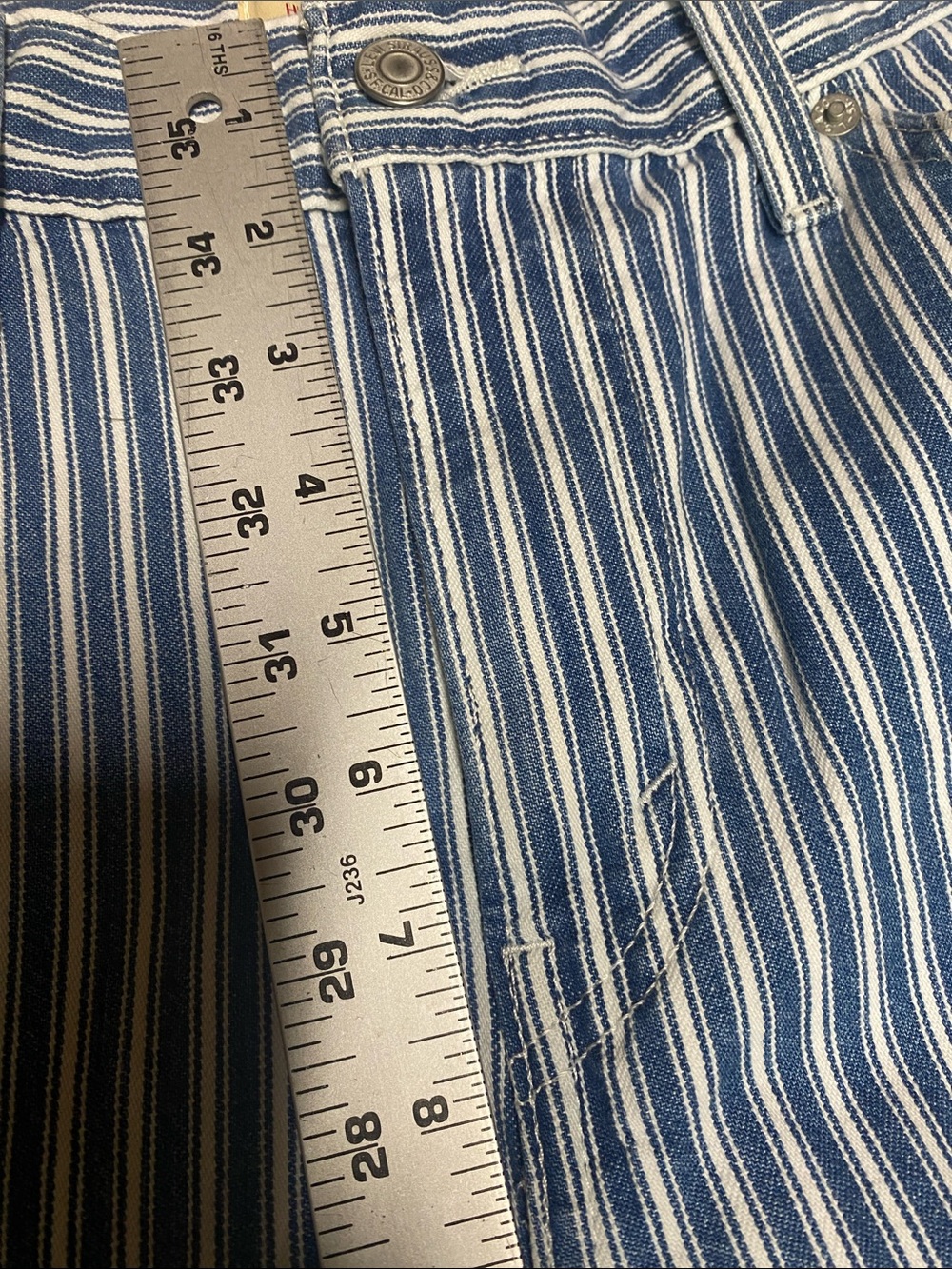 Levi's Blue and White Stripe High-Waist Women's Shorts - Picture 5 of 10